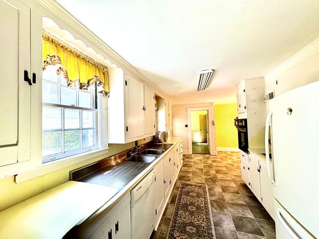 940 Ellis Avenue, Orangeburg, SC 29115