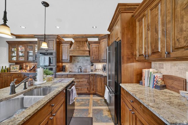 973 E TALIESEN CV, Midvale, UT 84047