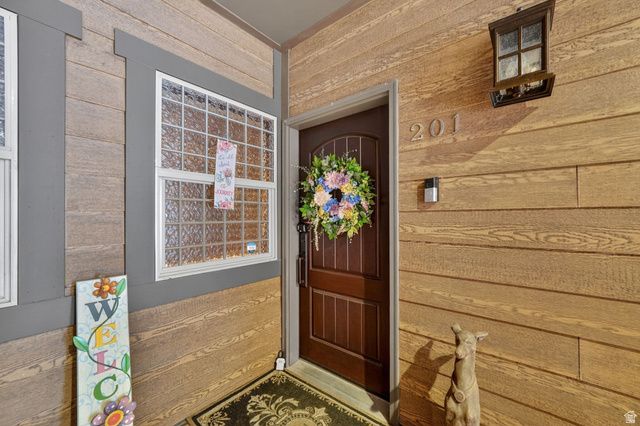 973 E TALIESEN CV, Midvale, UT 84047