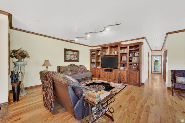 973 E TALIESEN CV, Midvale, UT 84047