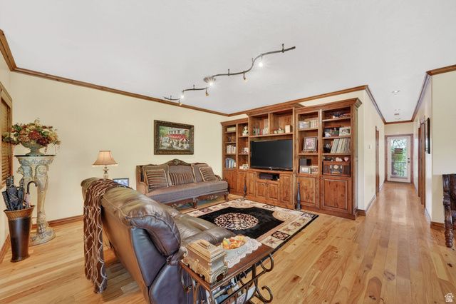 973 E TALIESEN CV, Midvale, UT 84047