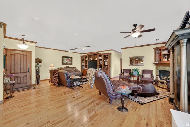 973 E TALIESEN CV, Midvale, UT 84047
