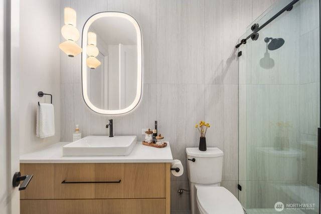 19742 20th Avenue NW, Shoreline, WA 98177