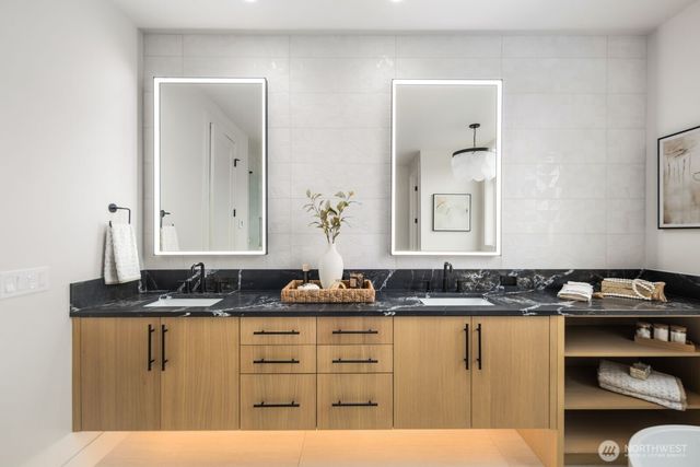 19742 20th Avenue NW, Shoreline, WA 98177