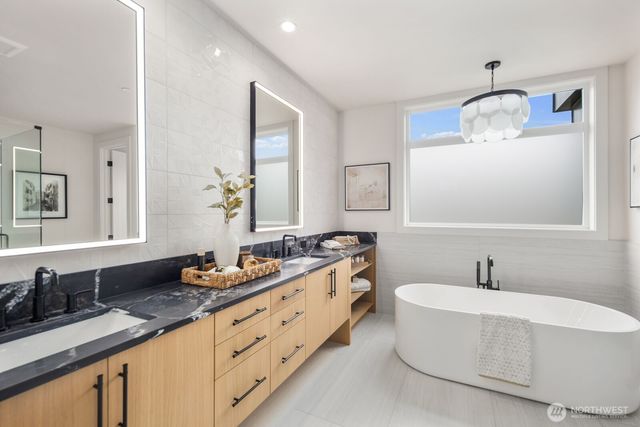 19742 20th Avenue NW, Shoreline, WA 98177