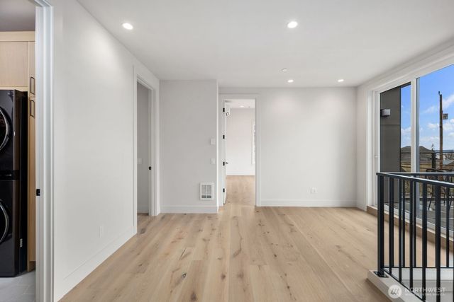 19742 20th Avenue NW, Shoreline, WA 98177