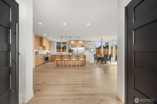 19742 20th Avenue NW, Shoreline, WA 98177