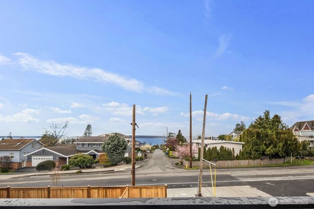 19742 20th Avenue NW, Shoreline, WA 98177