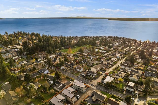 19742 20th Avenue NW, Shoreline, WA 98177