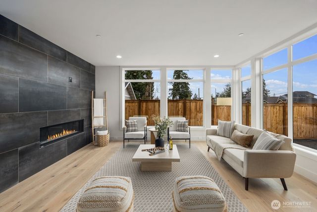 19742 20th Avenue NW, Shoreline, WA 98177