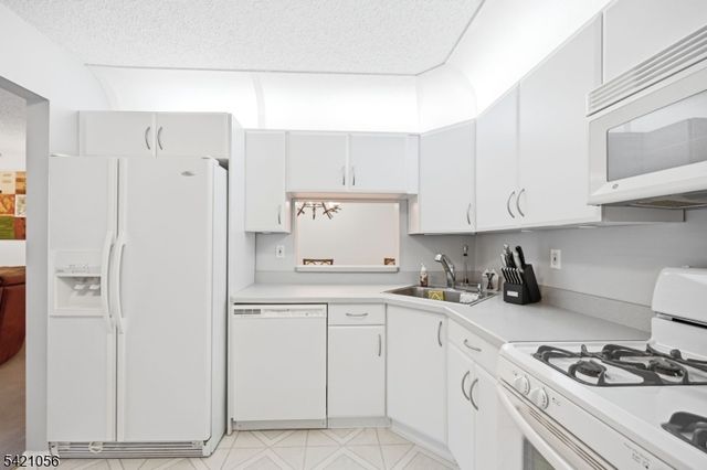 475 Quince Ct, Mahwah Twp., NJ 07430