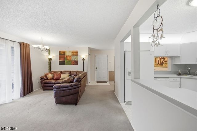 475 Quince Ct, Mahwah Twp., NJ 07430