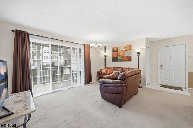475 Quince Ct, Mahwah Twp., NJ 07430