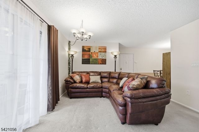 475 Quince Ct, Mahwah Twp., NJ 07430