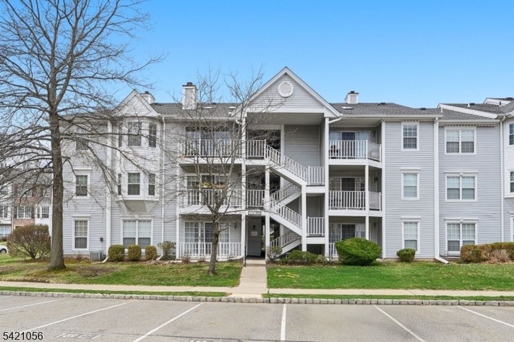 475 Quince Ct, Mahwah Twp., NJ 07430