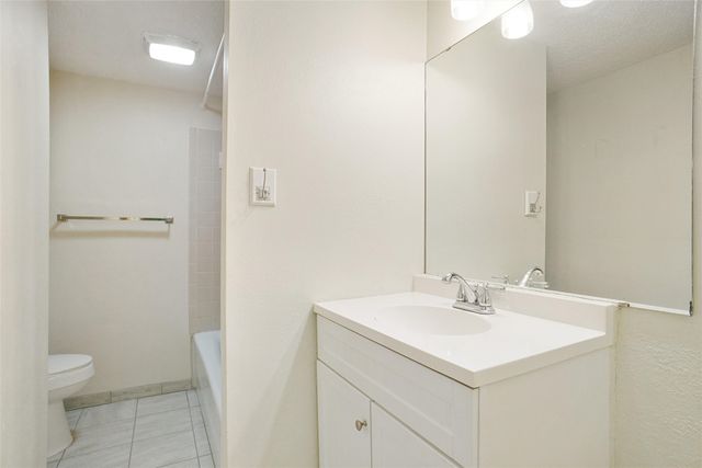 4920 Byers Avenue A, Fort Worth, TX 76107