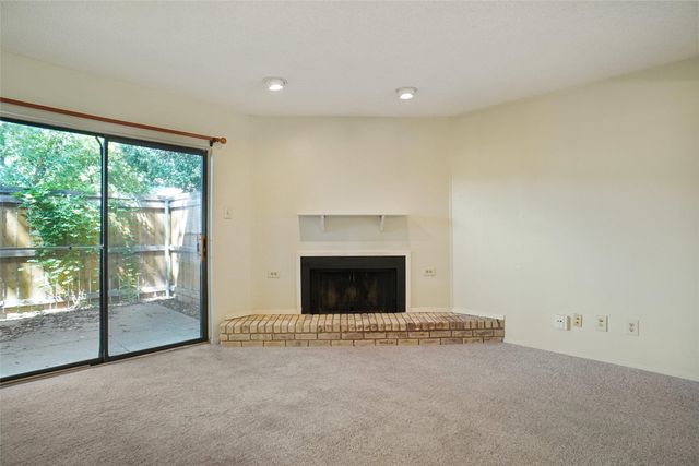 4920 Byers Avenue A, Fort Worth, TX 76107
