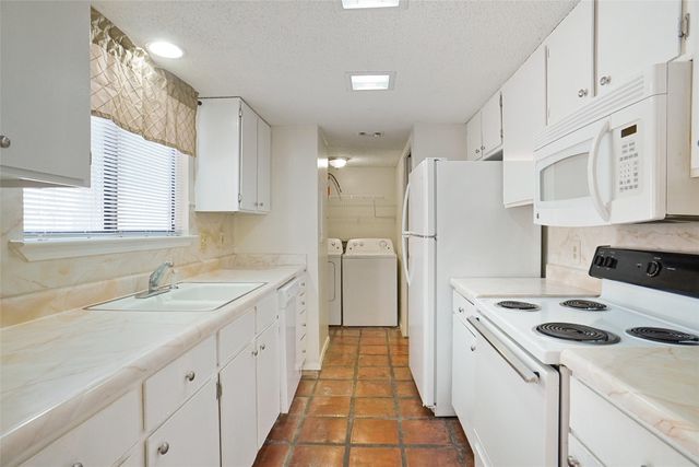 4920 Byers Avenue A, Fort Worth, TX 76107