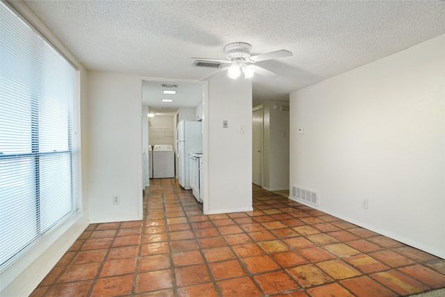 4920 Byers Avenue A, Fort Worth, TX 76107