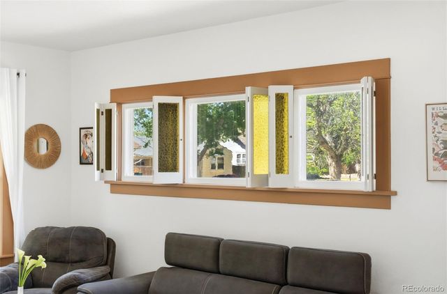 240 S 5th Avenue, Brighton, CO 80601