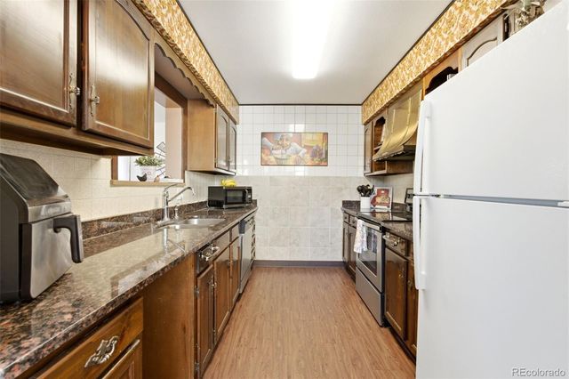 240 S 5th Avenue, Brighton, CO 80601