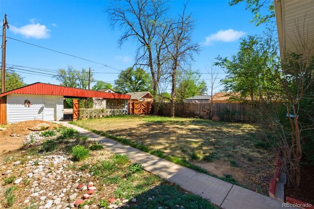 240 S 5th Avenue, Brighton, CO 80601