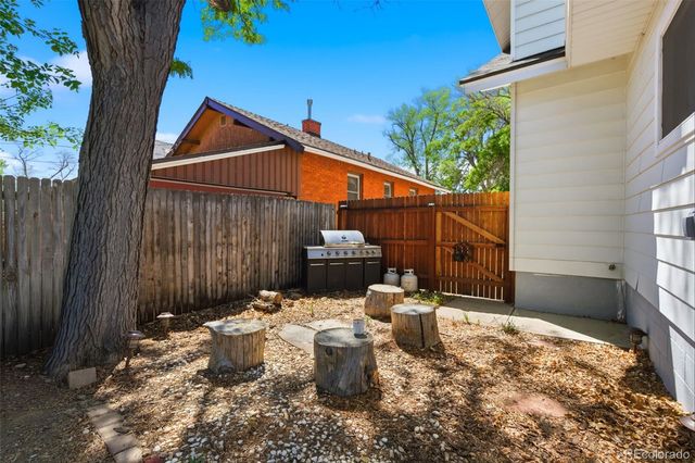 240 S 5th Avenue, Brighton, CO 80601