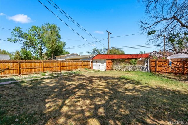 240 S 5th Avenue, Brighton, CO 80601