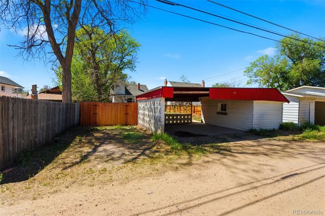 240 S 5th Avenue, Brighton, CO 80601