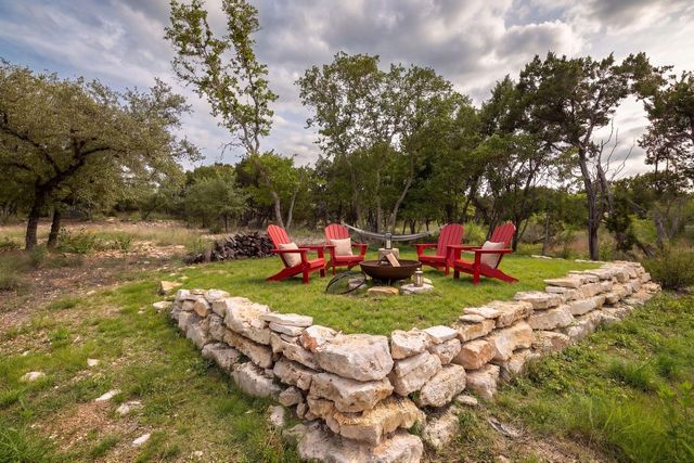 8023 Lakeview ST, Volente, TX 78641