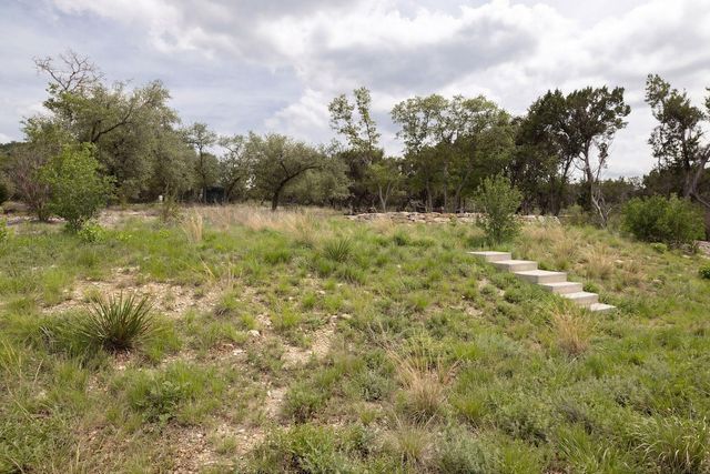 8023 Lakeview ST, Volente, TX 78641