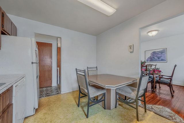 42 Centerwood Street, West Babylon, NY 11704