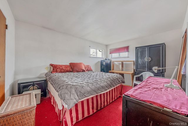 42 Centerwood Street, West Babylon, NY 11704