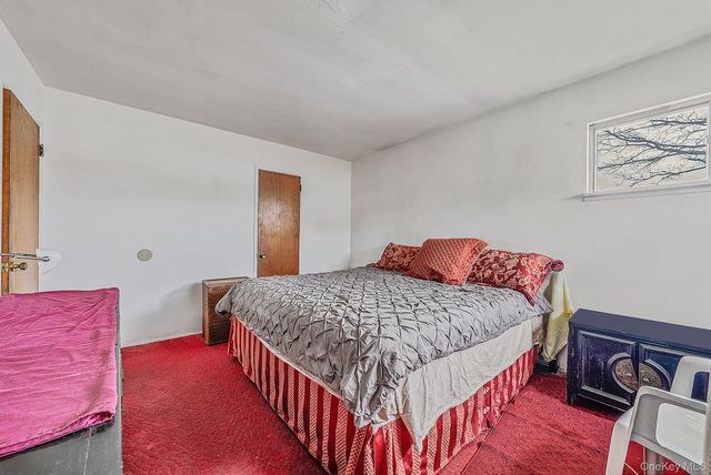 42 Centerwood Street, West Babylon, NY 11704