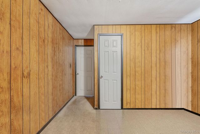 42 Centerwood Street, West Babylon, NY 11704