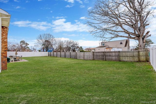 42 Centerwood Street, West Babylon, NY 11704