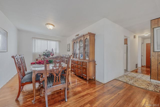 42 Centerwood Street, West Babylon, NY 11704