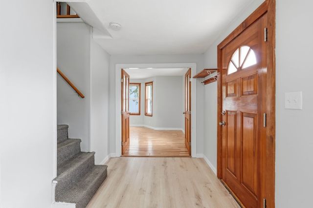 216 Crest Ave, Revere, MA 02151