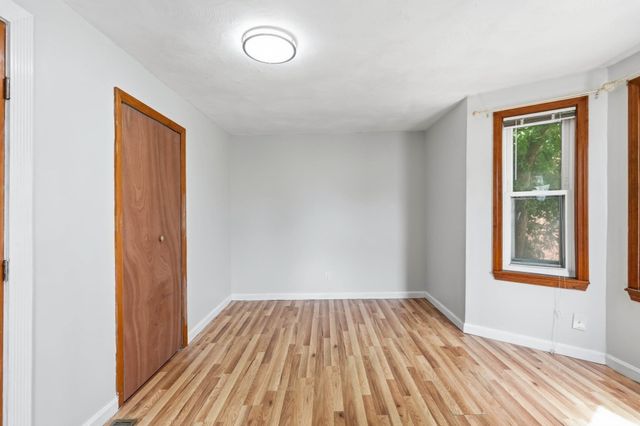 216 Crest Ave, Revere, MA 02151