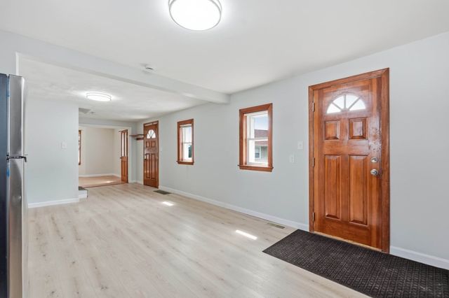216 Crest Ave, Revere, MA 02151