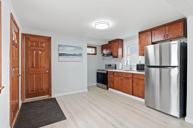 216 Crest Ave, Revere, MA 02151