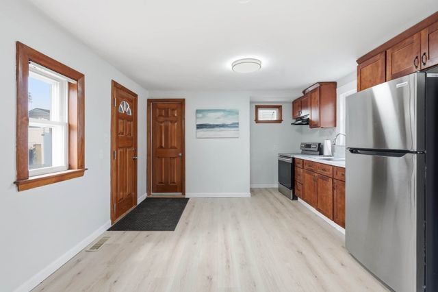 216 Crest Ave, Revere, MA 02151