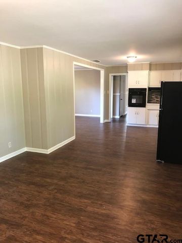 2725 Brentwood Dr, Tyler, TX 75701