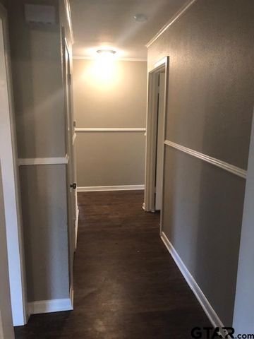 2725 Brentwood Dr, Tyler, TX 75701