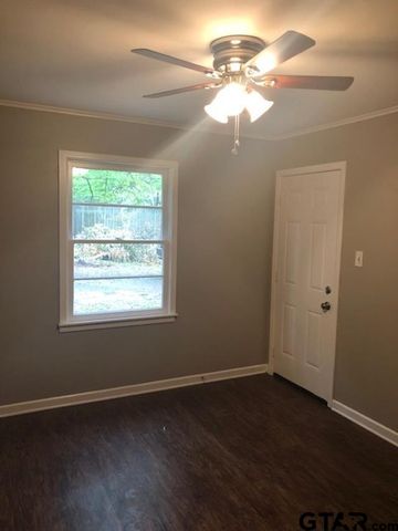 2725 Brentwood Dr, Tyler, TX 75701