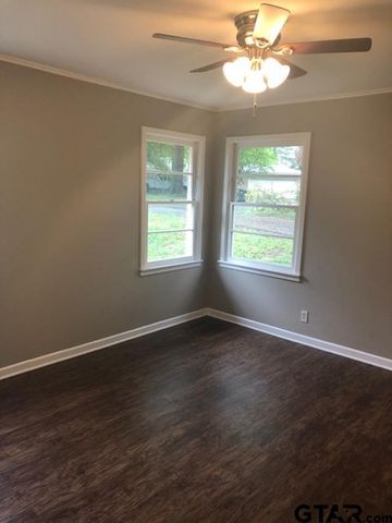 2725 Brentwood Dr, Tyler, TX 75701