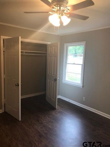 2725 Brentwood Dr, Tyler, TX 75701