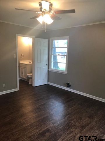 2725 Brentwood Dr, Tyler, TX 75701