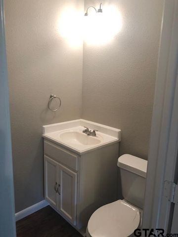 2725 Brentwood Dr, Tyler, TX 75701