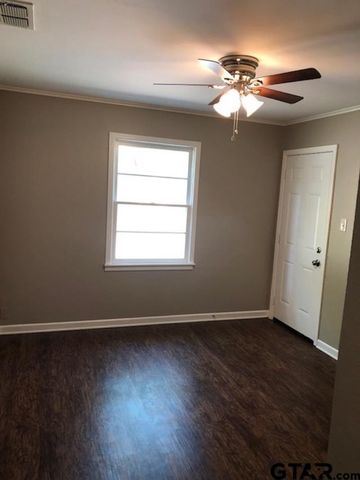 2725 Brentwood Dr, Tyler, TX 75701